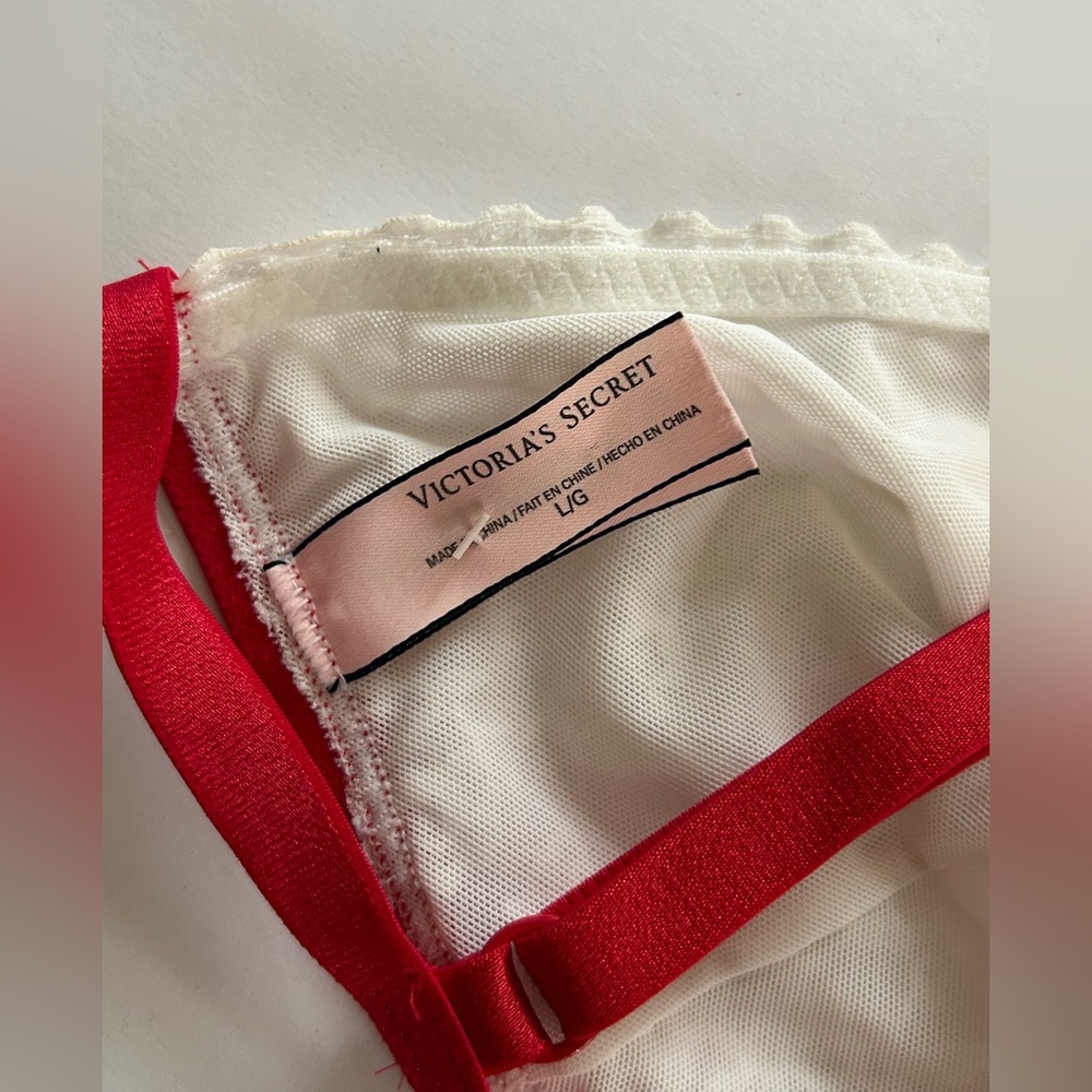 Victoria’s Secret Red and White Lace Bralette Size Large No padding - Picture 5 of 5